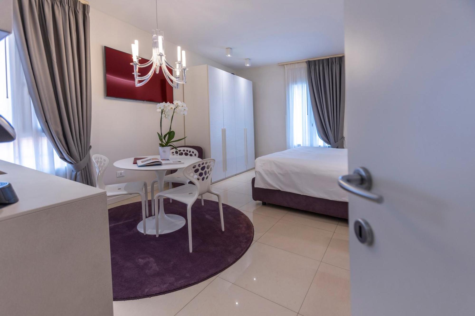 โอเปรา เรอแล เดอ ชาร์ม Aparthotel เวโรนา ภายนอก รูปภาพ
